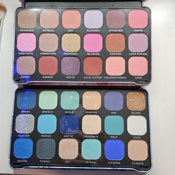 Revolution Makeup Eyeshadows Palletw - Picture 5 of 6